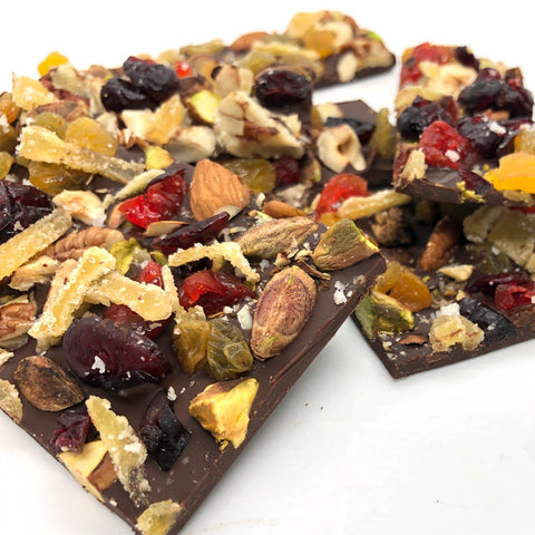 Corteza de chocolate amargo con nueces y frutas secas